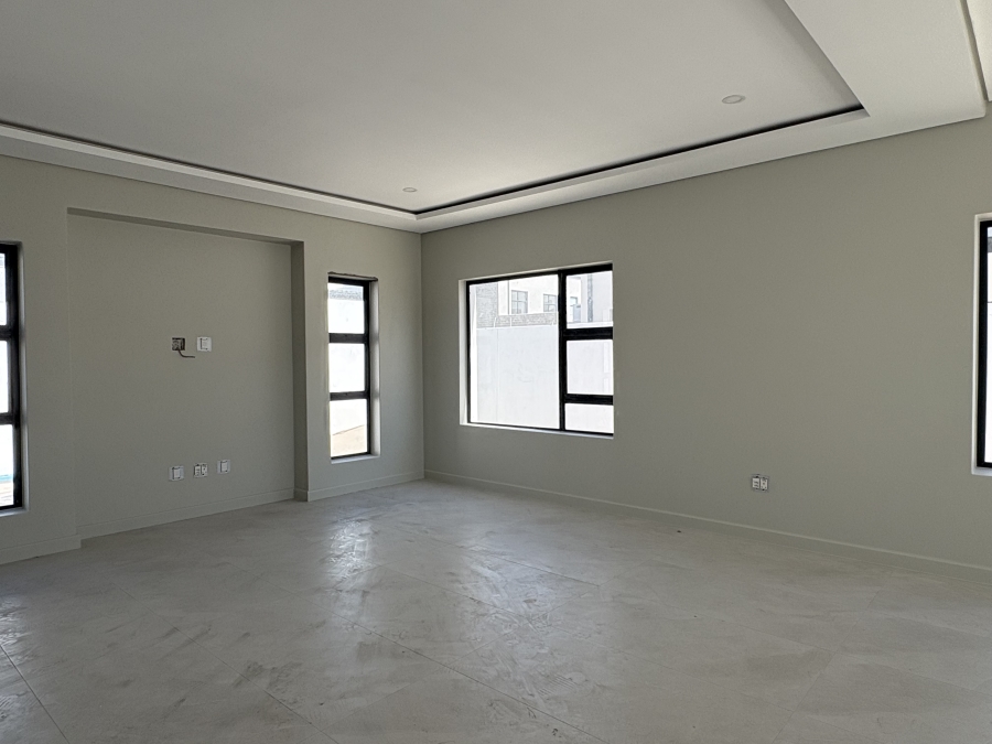 5 Bedroom Property for Sale in Sandown Western Cape
